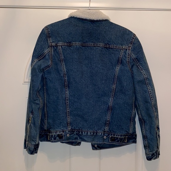 Levi’s Sherpa Trucker Jacket Size XS - Picture 2 of 12